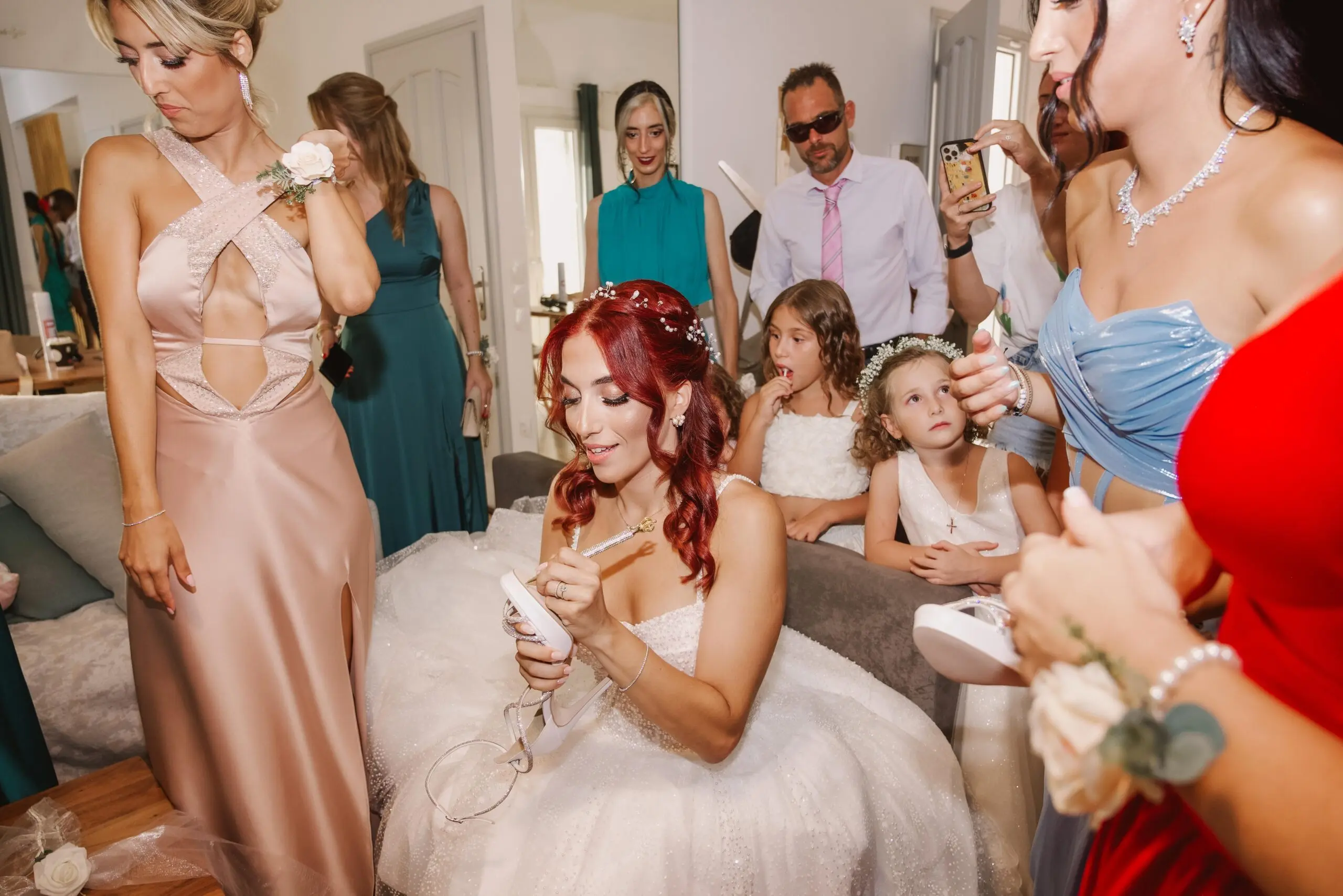 bride-wedding-preparation-paros-signing-shoes